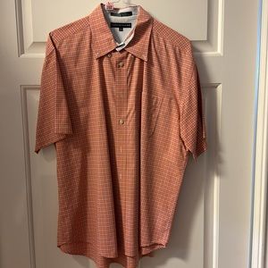EUC Tommy Hilfiger Wrinkle Free XL Short Sleeve Button Down w/pocket